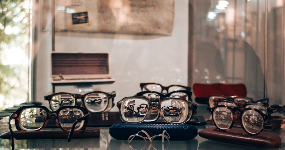 ¿Cuándo Cambiar tus Gafas? 7 Señales de que ya es Hora