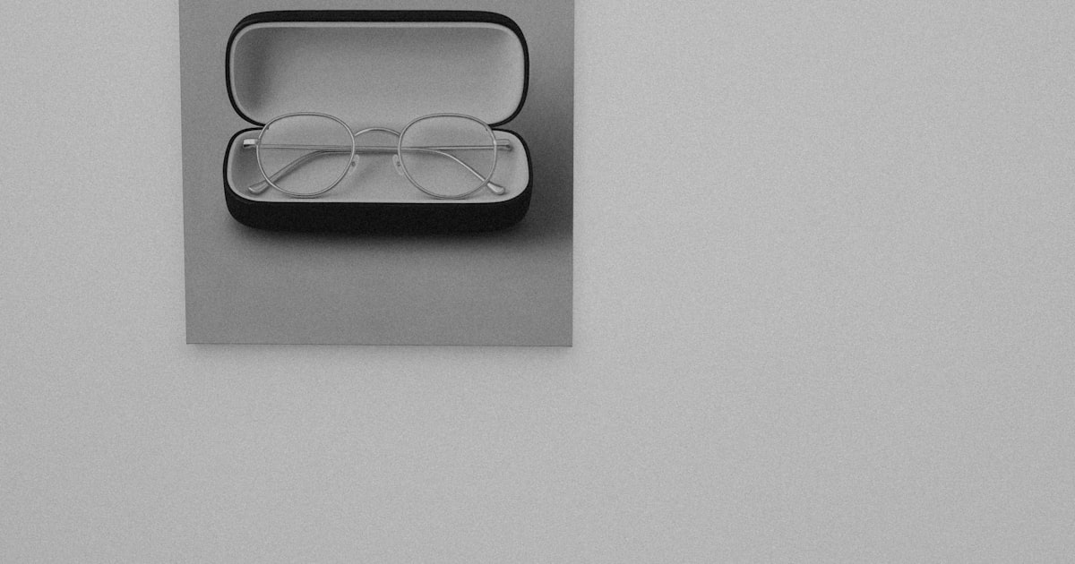 Cómo Limpiar tus Gafas Correctamente (Sin Rayarlas)